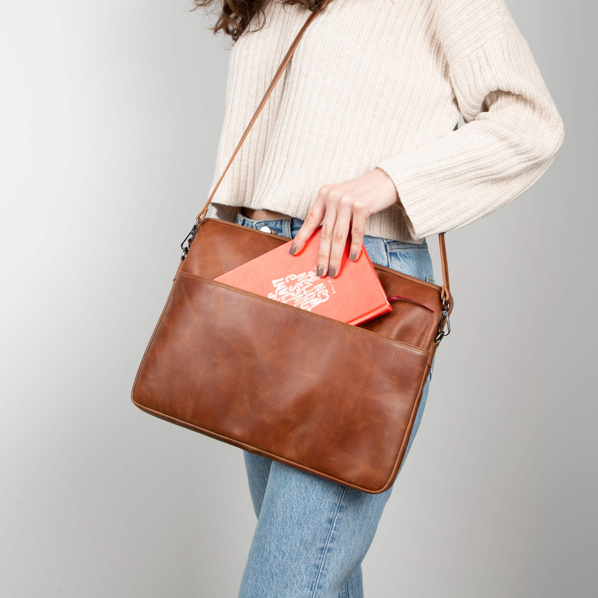 Leather iPad & Laptop Bag - Classic