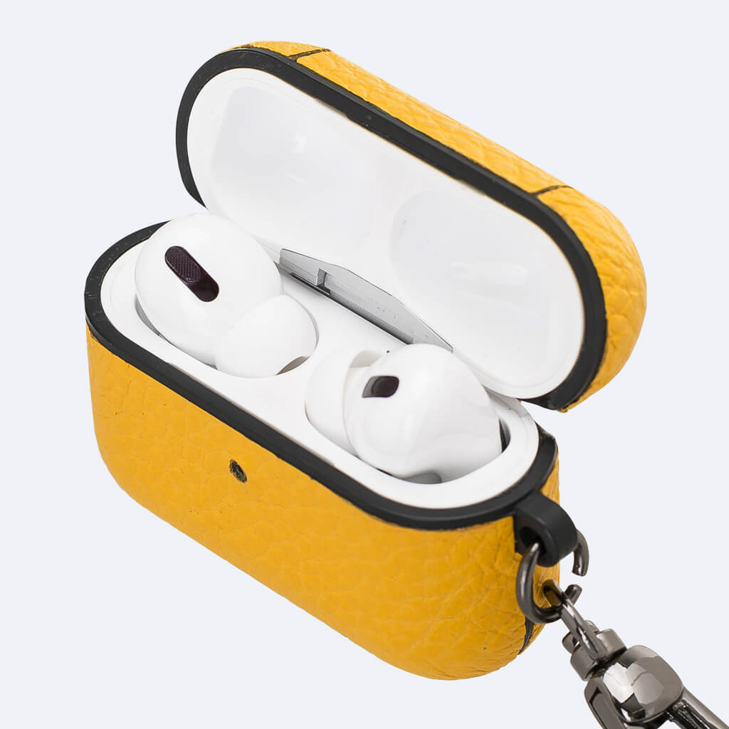 Leather Airpods Pro Case with Hook | Oxa Leather 32